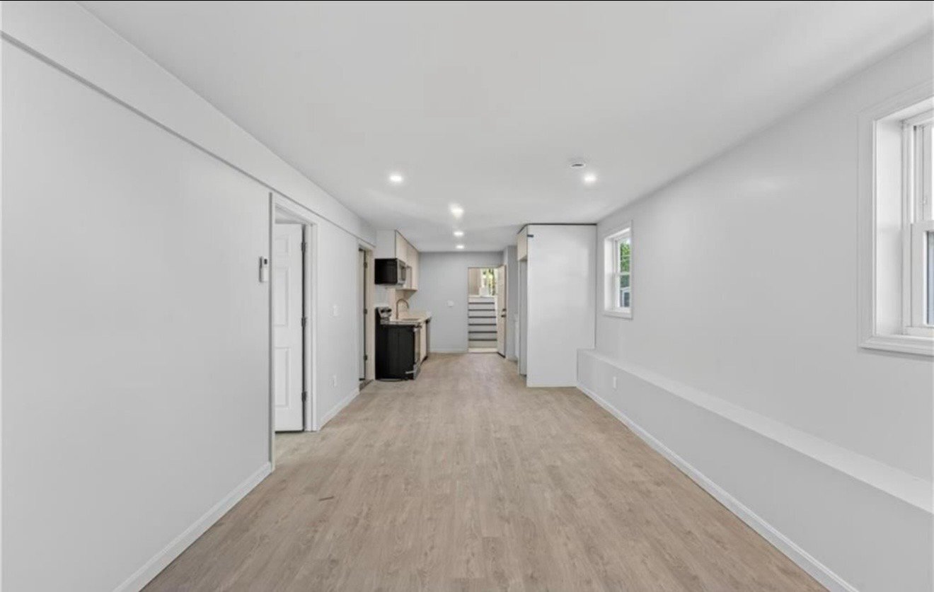 Building Photo - 165 Rounds Ave