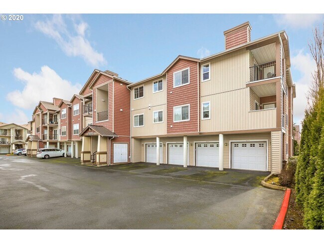 Building Photo - Top Floor 2 Bed 2 Bath Condo Hillsboro/Bea...
