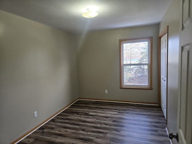 Building Photo - 94 E Montcalm St