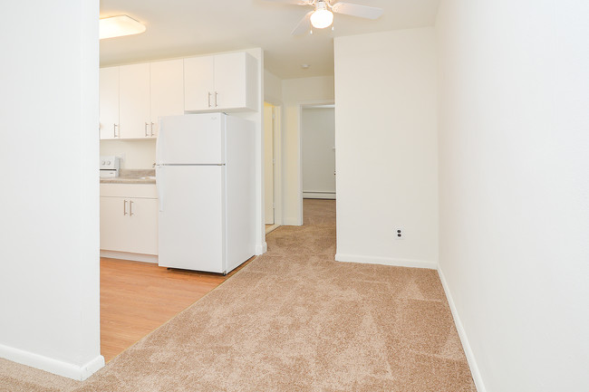 Sample Dining Area - Woodview Apartments