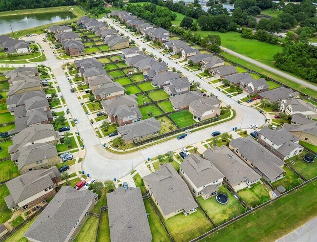 Building Photo - 6915 Astrapia Bay Xing