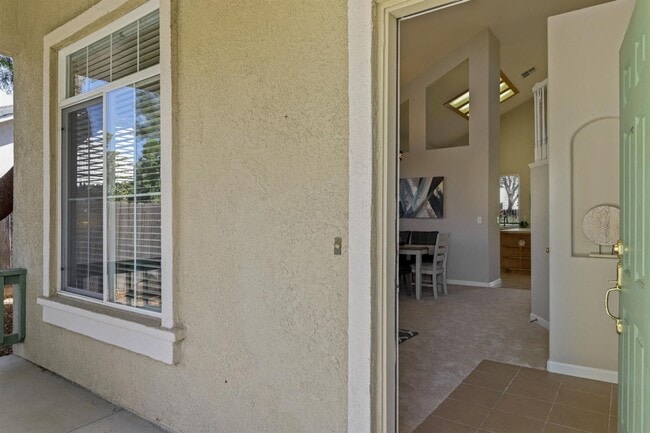 Building Photo - The home we have been looking For !