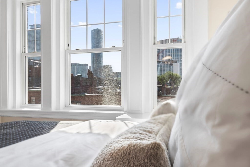 Building Photo - 520 Beacon St