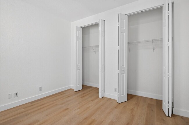 Building Photo - 2678 Center Ct Dr