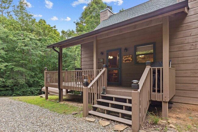 Building Photo - 4050 Henson Rd