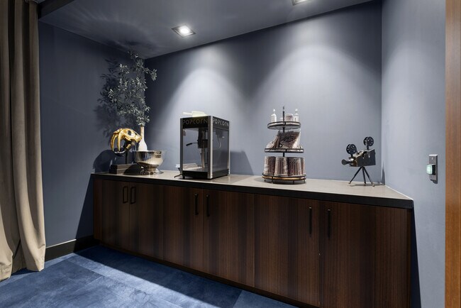 Building Photo - 2425 Peachtree Rd NE