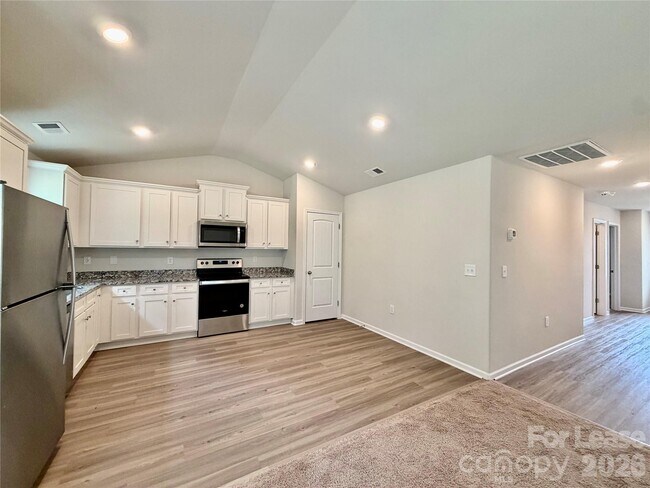 Building Photo - 3118 Maple Rdg Dr