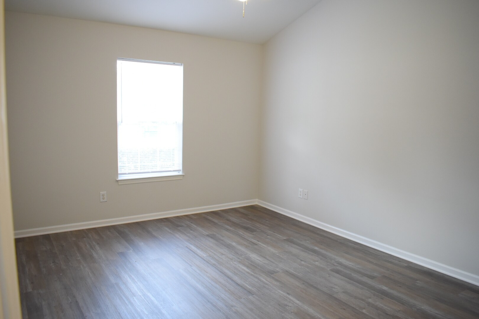 Building Photo - 708 Tabor Ln