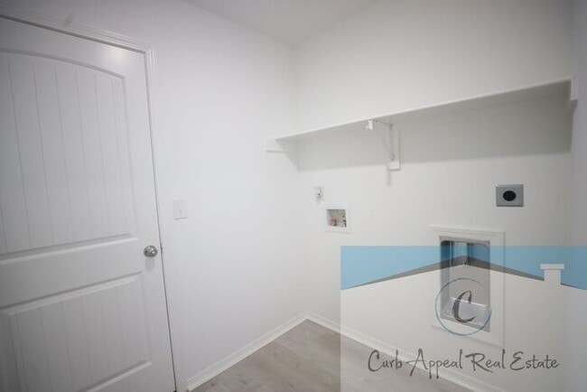 Building Photo - $950 October Move in special!! New constru...