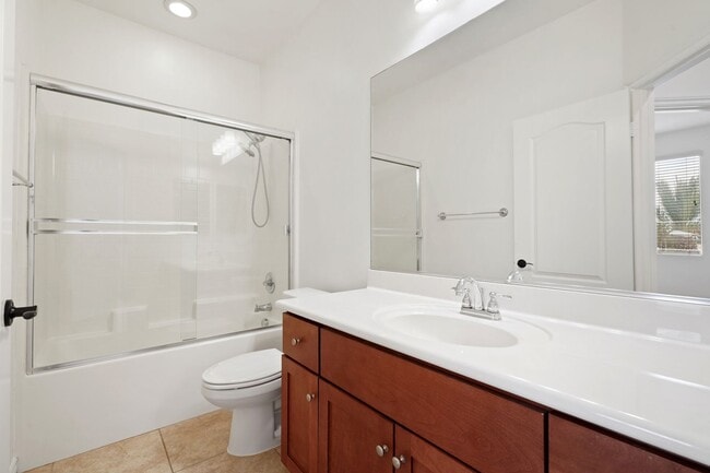 Building Photo - Prime Location! RARE Opportunity to LEASE 4/3.5 Spacious TownHome IN GARDEN GROVE!