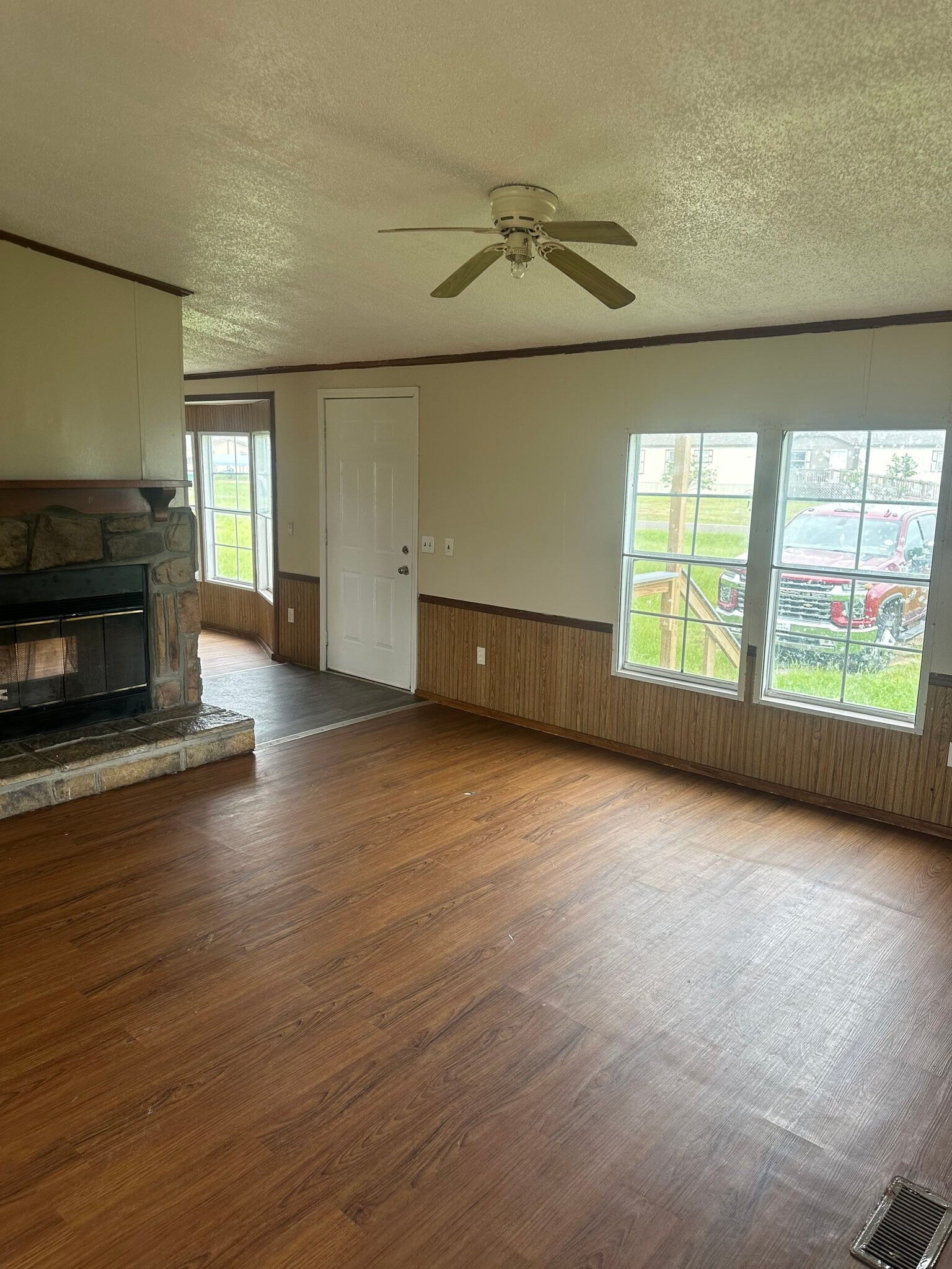 Building Photo - 214 Troy View Dr