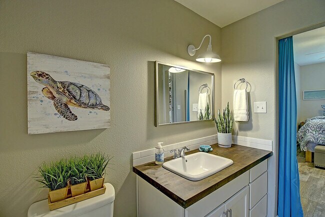 Building Photo - 1129 Eleventh Street-SI FL1-ID1023188P