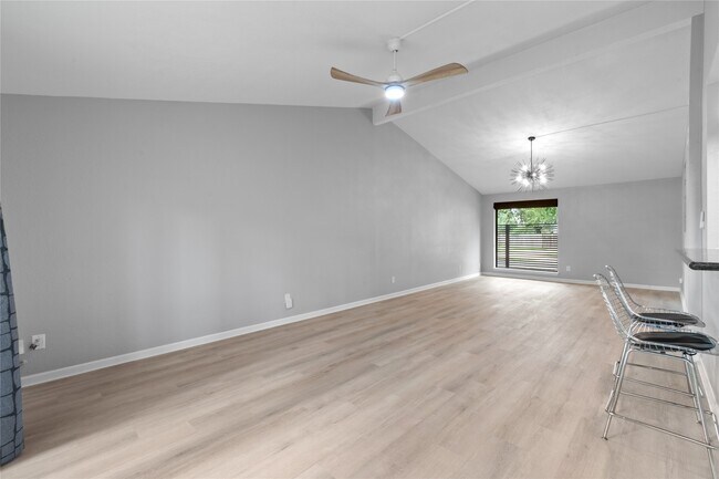 Building Photo - 12214 Braewick Dr