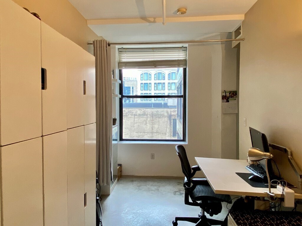 Building Photo - 453 Washington St