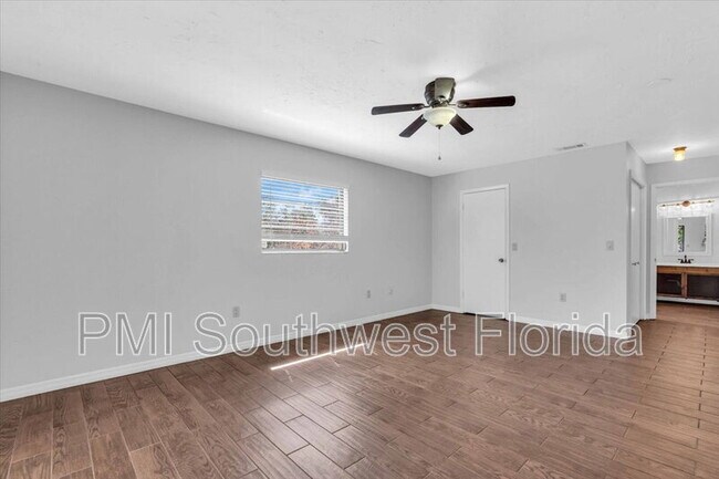 Building Photo - 7365 S Leewynn Dr