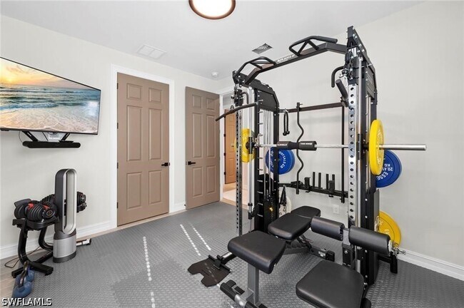 Building Photo - 10581 Woodchuck Ln