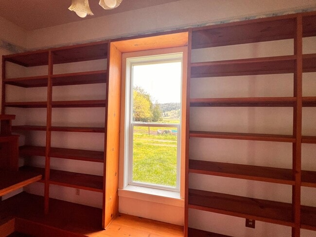 Building Photo - 98382 Sitkum Ln