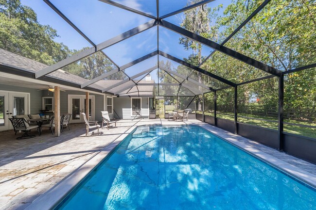 Building Photo - Shadow Woods Pool Home