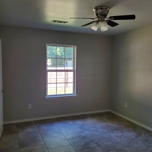 Bed 2 - 1605 Steele Ave