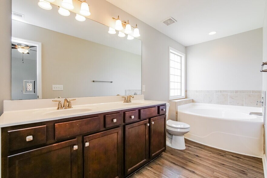 Building Photo - 508 McCarthy Dr