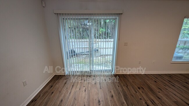 Building Photo - 4702 Ashburn Pond Way