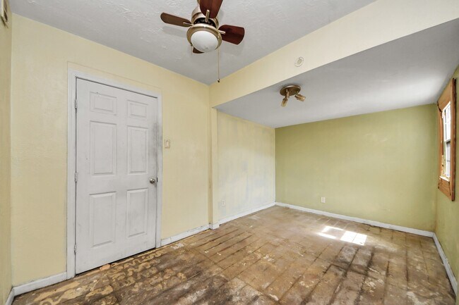 Building Photo - 5747 Easthampton Dr