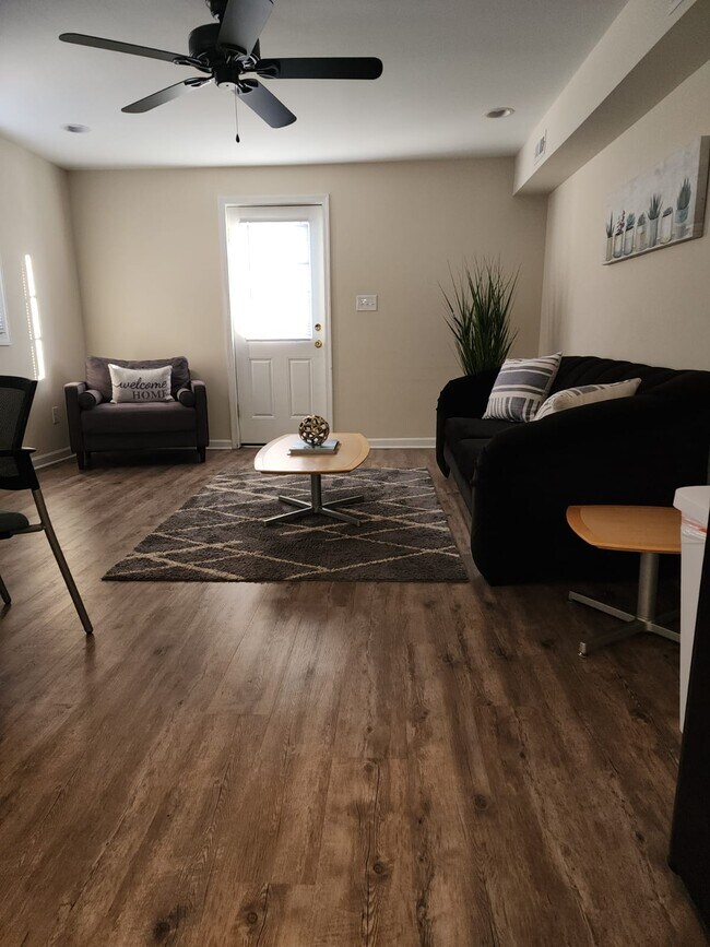 Living room - 6107 Danville Ave