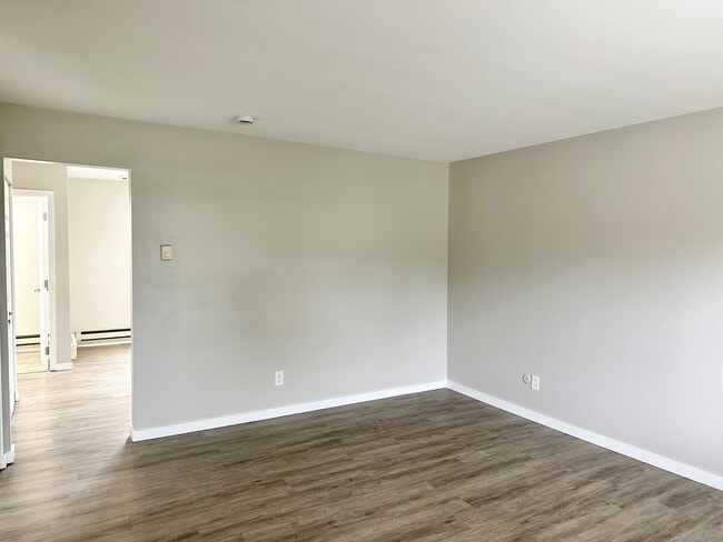 Building Photo - 2028 Kevin Dr