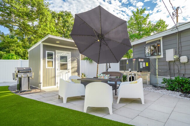 Building Photo - 2402 52nd St S