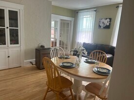 Building Photo - 7 Cristy St