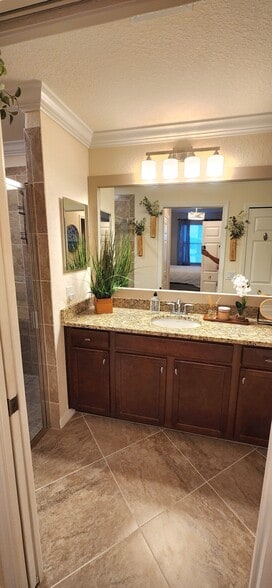 primary bathroom - 17006 Vardon Ter