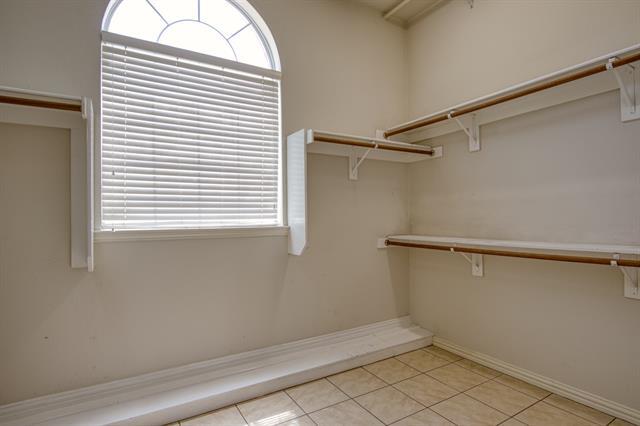 Building Photo - 3913 Dunwich Dr