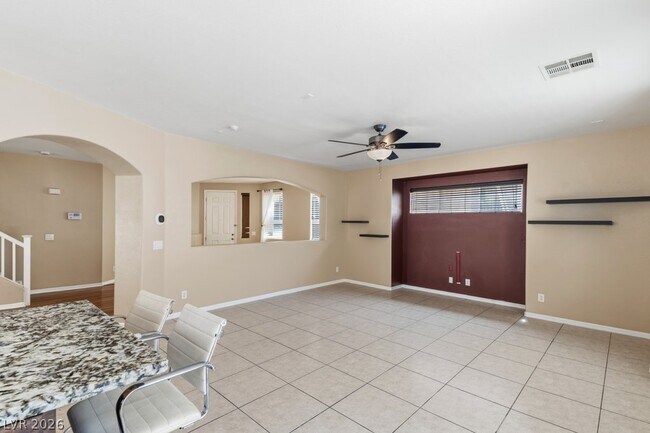 Building Photo - 527 Newberry Springs Dr