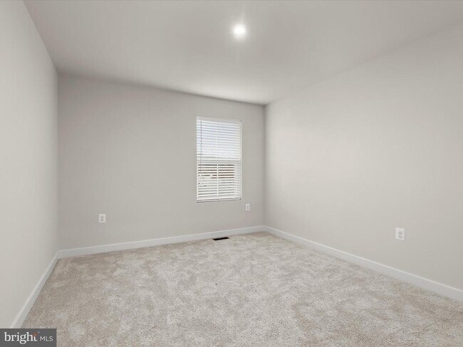 Building Photo - 4738 Naples Ave