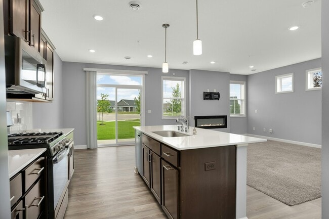 Building Photo - 6447 Inspire Cir S