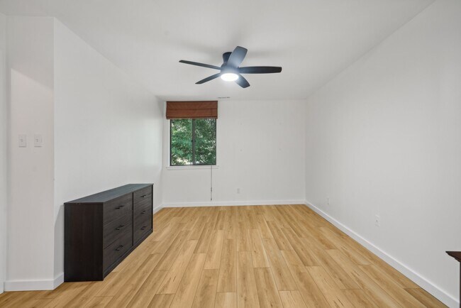 Building Photo - 203B Cypress Point Cir