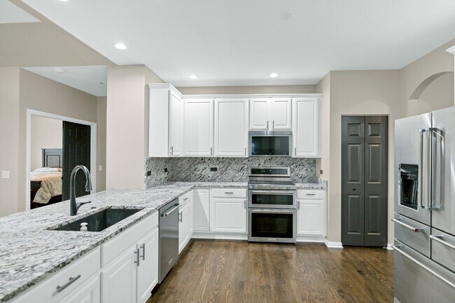 Building Photo - 2660 Harnish Dr