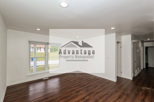 Building Photo - 1455 Helen Ln SW