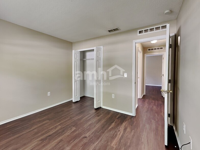 Building Photo - 2325 Ole Hickory Dr