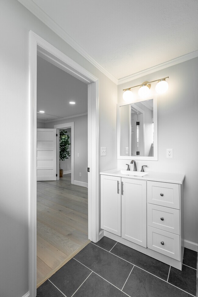 Bathroom 1 - 219 Vreeland St