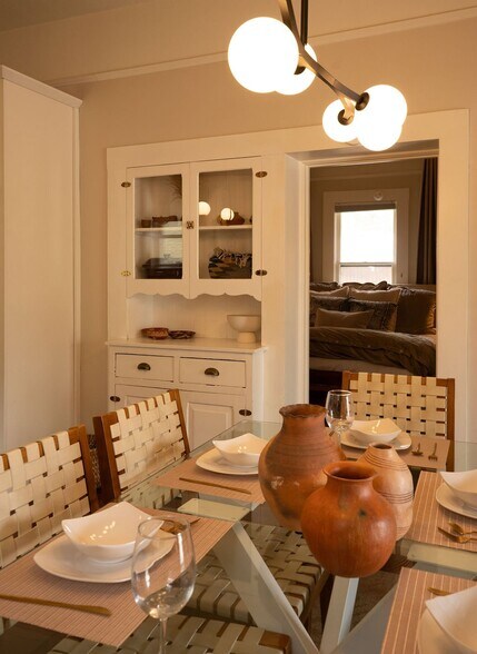 Building Photo - 112 E 16th St