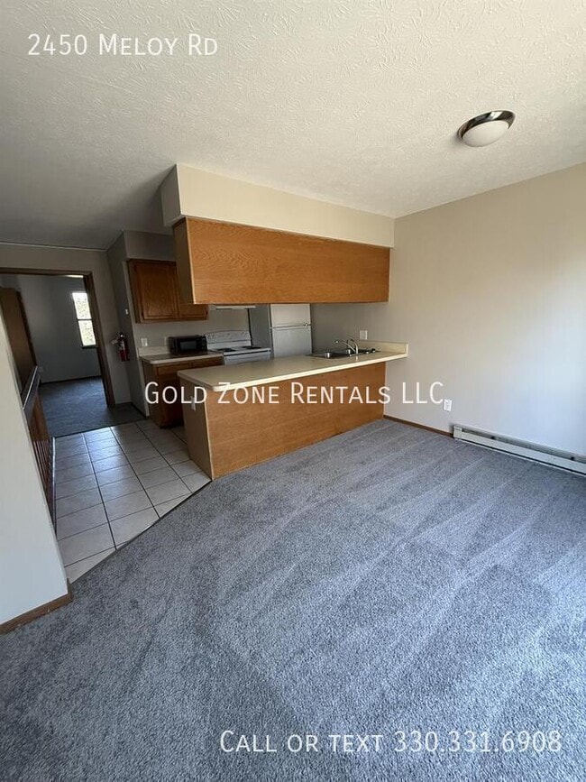 Building Photo - 2450 Meloy Rd