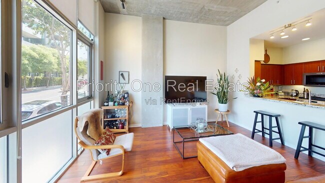 Building Photo - 3740 Park Blvd
