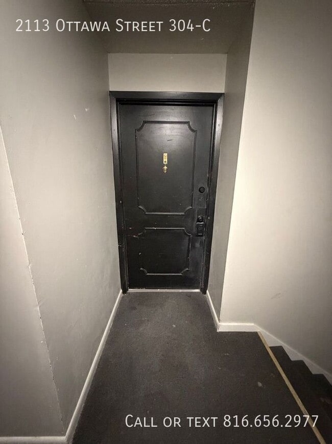 Building Photo - 2113 Ottawa St