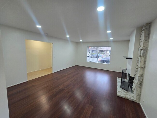 Building Photo - DELTON16572
