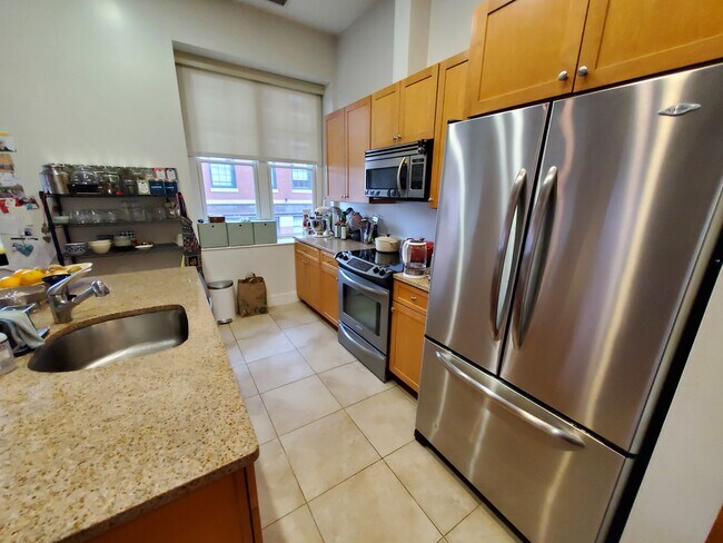 Primary Photo - 520 Harrison Ave