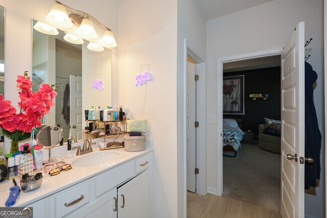 Building Photo - 2610 Ravencliff Dr