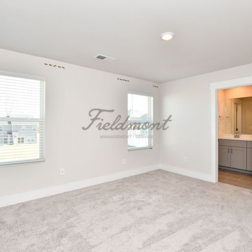 Building Photo - 429 Ellis Mill St