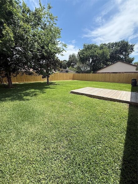 Building Photo - 17514 Heritage Cove Dr