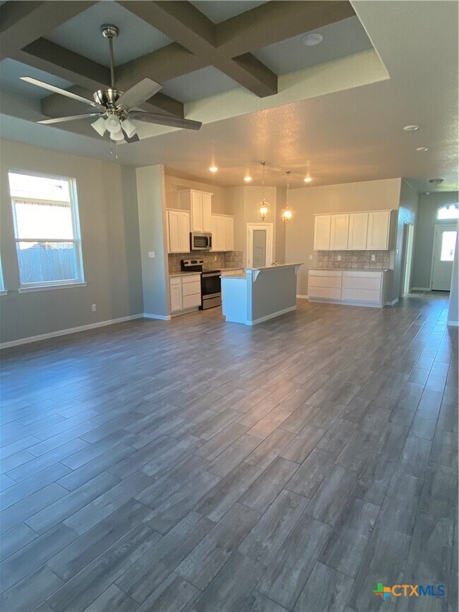 Building Photo - 811 Marlow Cove
